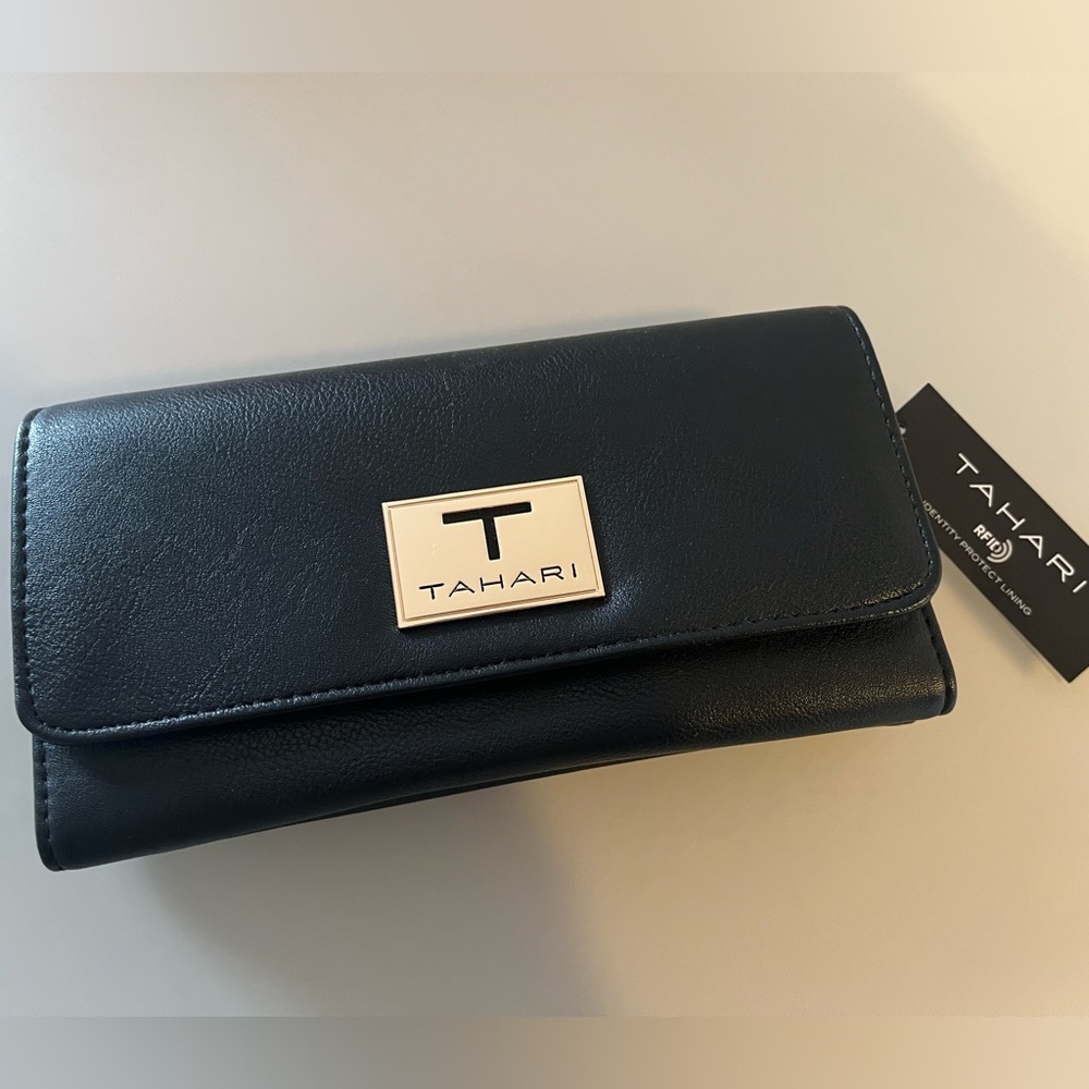 Shari Buff Carry on Clutch/ Wallet, stylish trifold wallet, NEW with tags